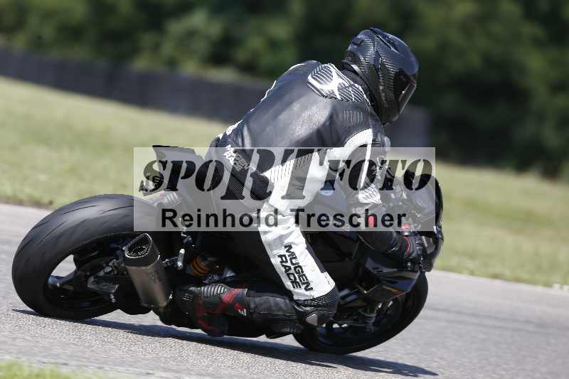 Archiv-2025/44 09.08.2025 Plüss Moto Sport ADR/Einsteiger/unklar backside